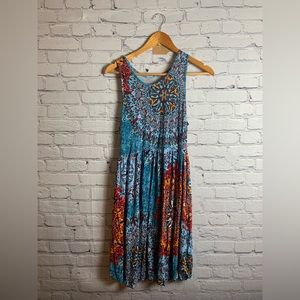 Super cute colorful dress!